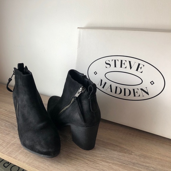 Women’s Steve Madden JAYDUN Booties - Picture 7 of 8